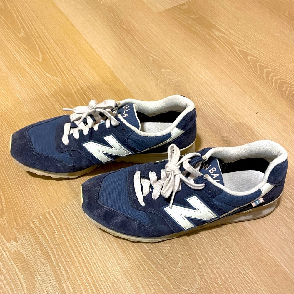 Women’s new balance shoes size